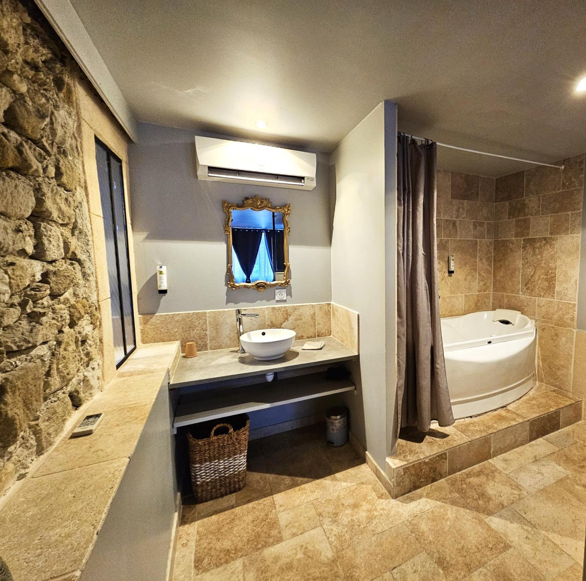La Fontaine De Rocoule Hotel Rochefort-en-Valdaine Bagian luar foto
